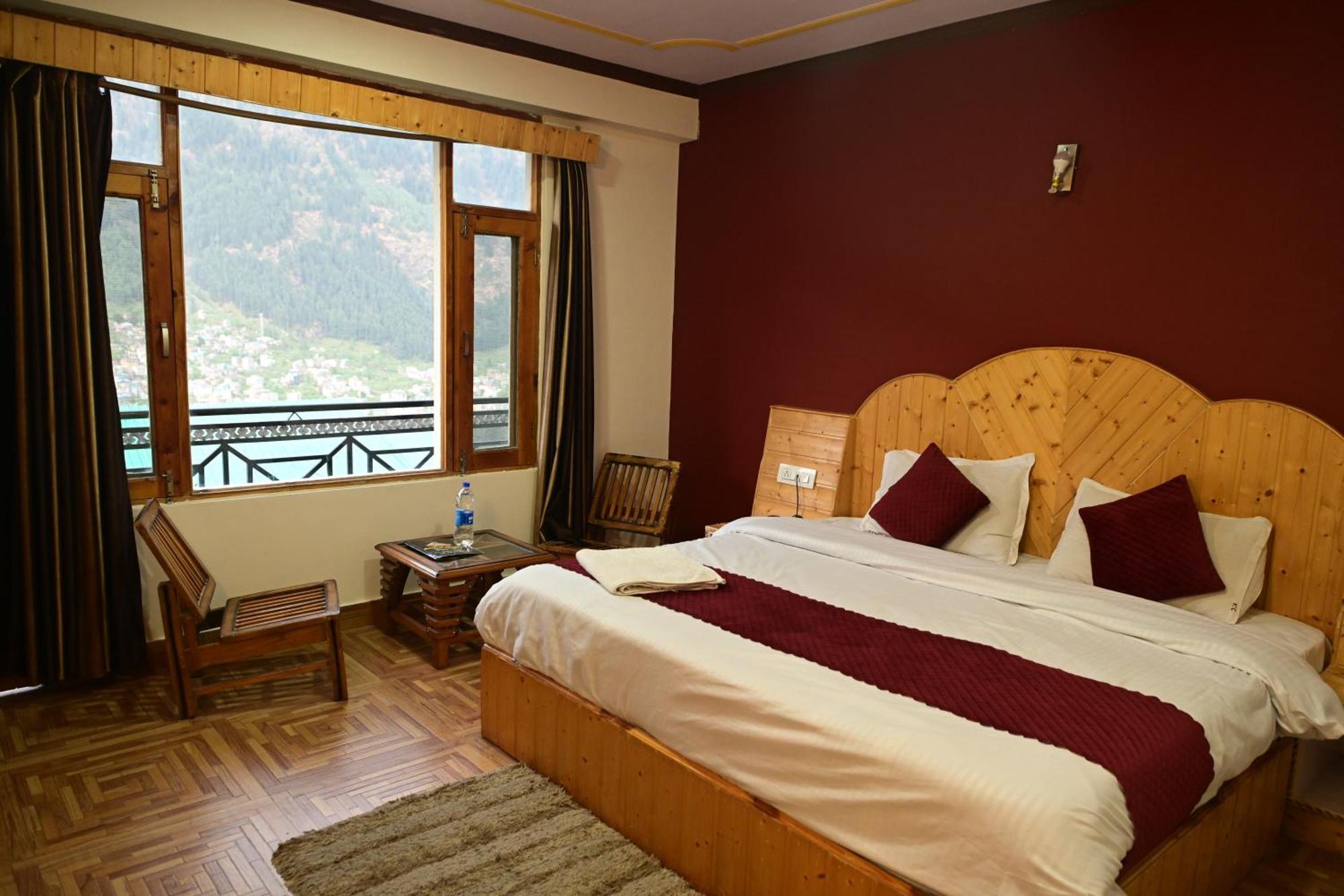 Krishana Cottage A Pure Veg !!!300 M From Hadimba Temple!!!Balcony Rooms!!!Veg Restaurant!!!Couple Friendly!!!Family Cottage!!! Manali  Exterior photo